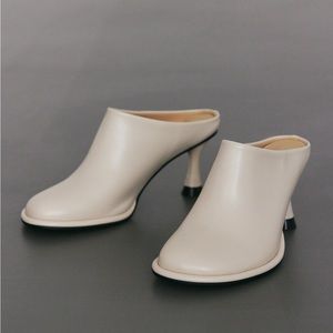 NWOT Round Toe Leather Mule, Chai Tea from Source Unknown Size 7